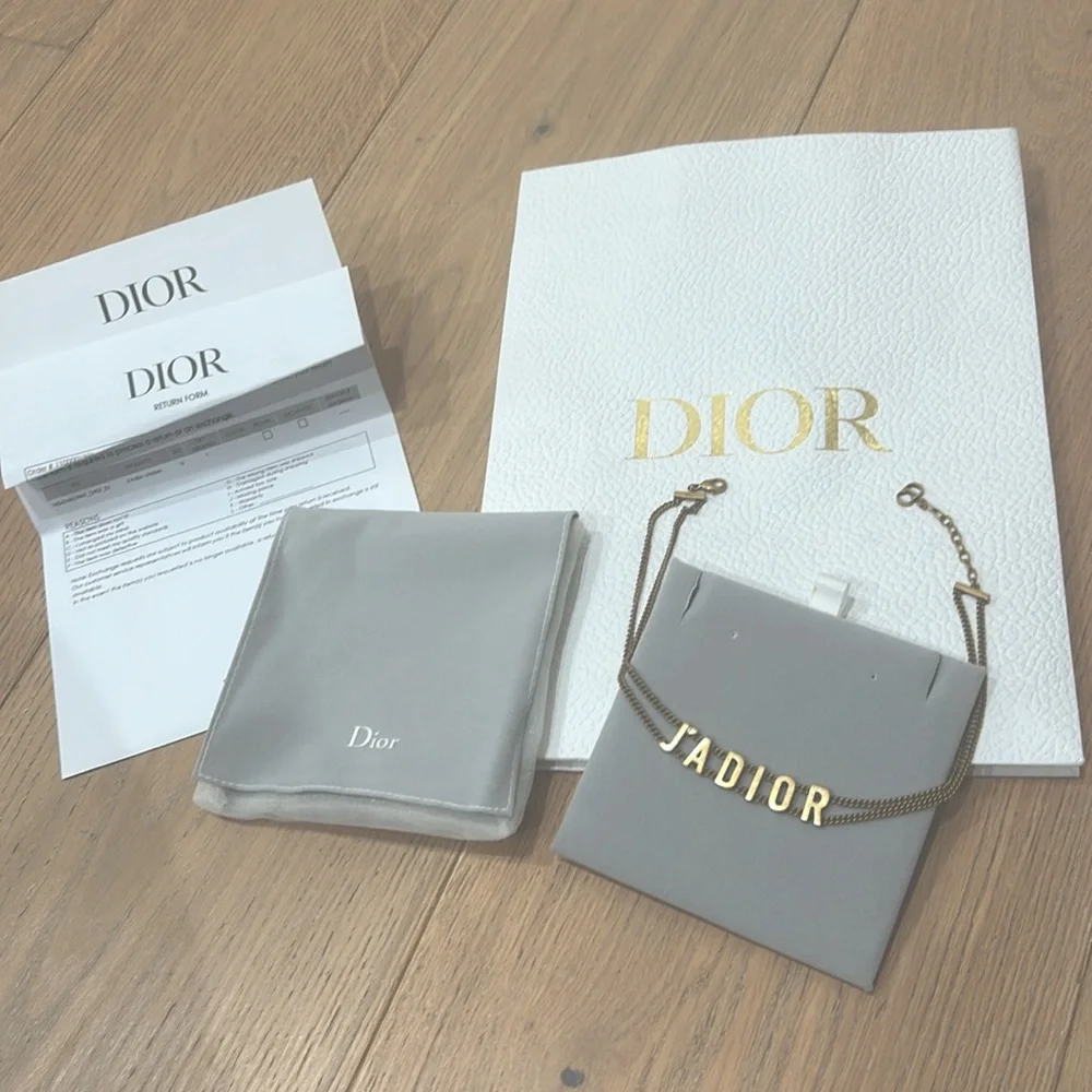 COPY - Christian Dior Chocker - Picture 4 of 9
